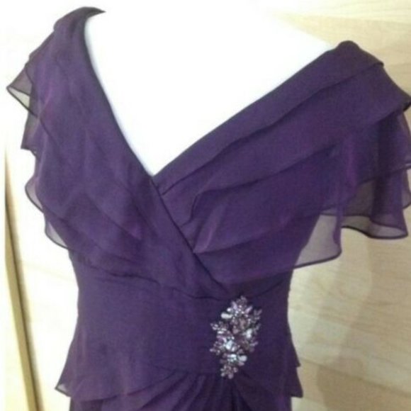 JOVANI Purple eggplant ruffle long dress Size 12 - Picture 9 of 17